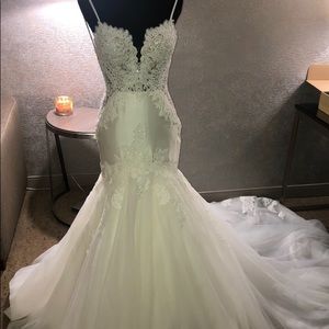 Ivory lace & sequins Martina Liana wedding gown